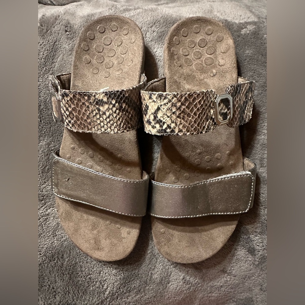 Vionic Camila Snake Skin Metallic Double Strap Sandals Women 8 Comfort NEW READ
